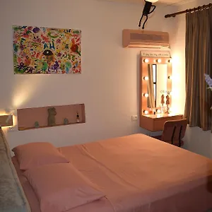  Apartment Frequency 286 Albania